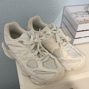 New Balance Women's Cream Sneakers